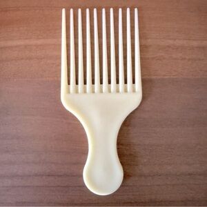Vintage Goody made in the USA off white hair pick
